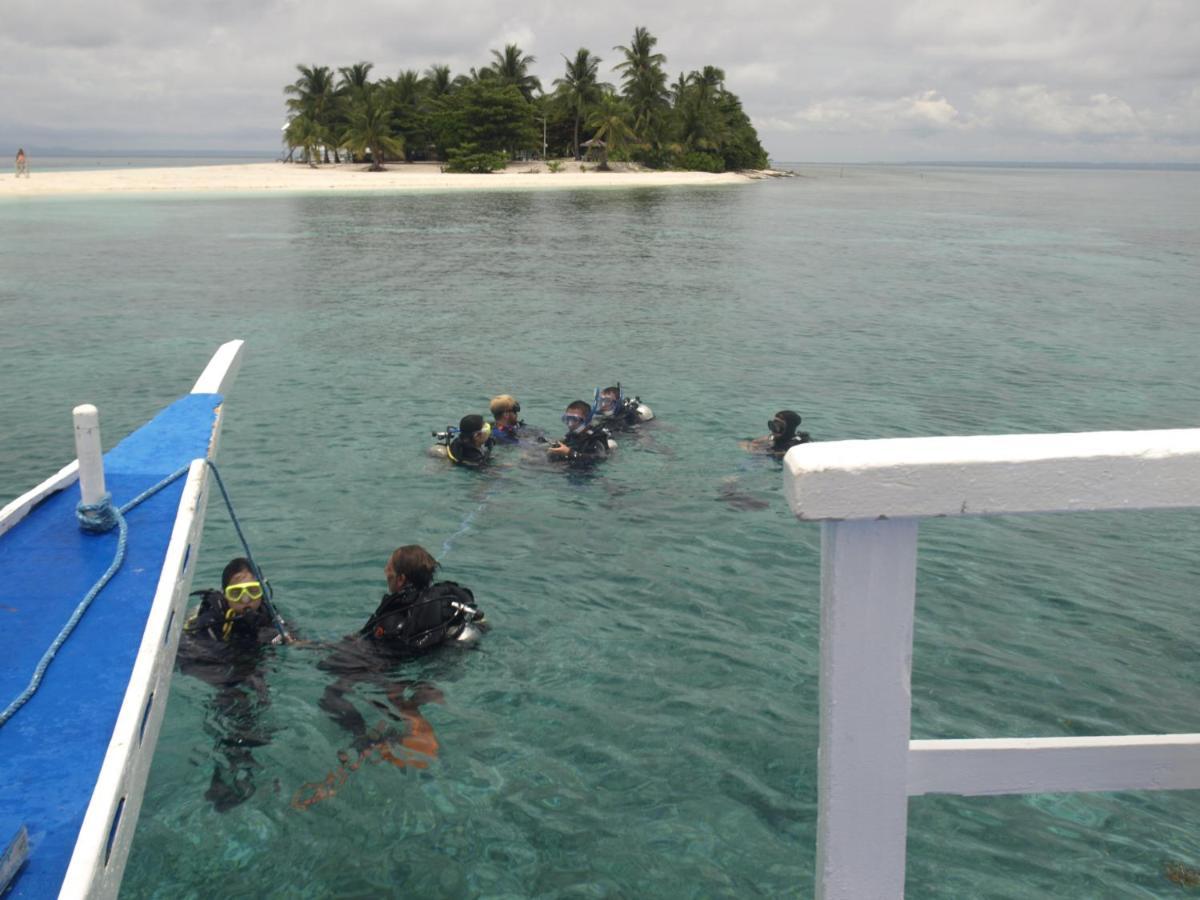 The Shark'S Tail Dive Resort Malapascua Eksteriør billede